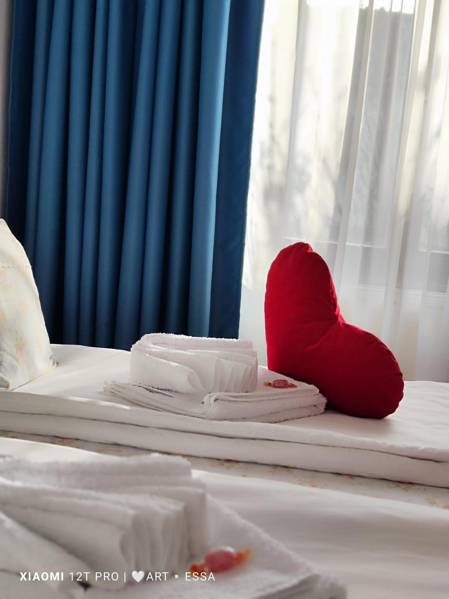 Apartament Buon Gusto,Near Main Square And Liar Bridge,Historical Side Of City Center Сибиу Стая снимка